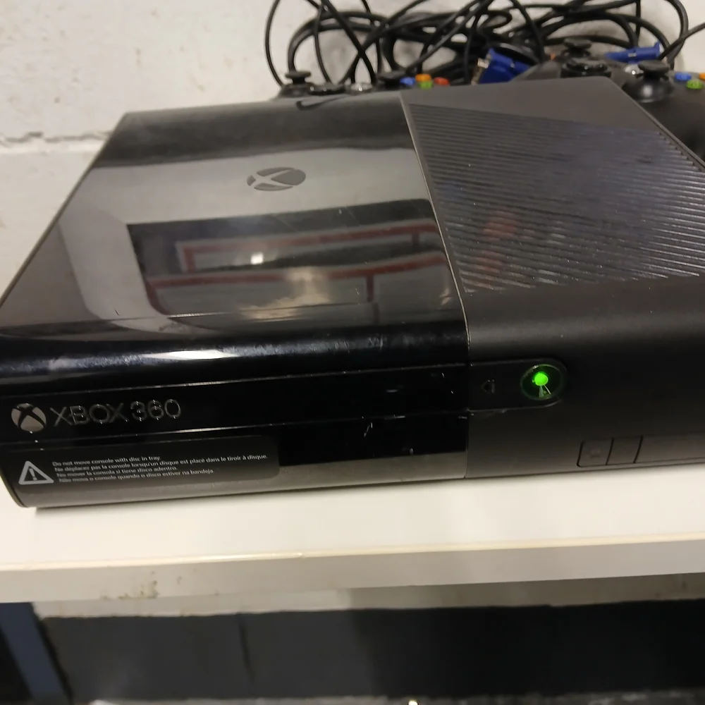 Black 360 E Console Sleek Design